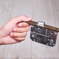 Locksmith Services or DIY? Here’s Things to Know